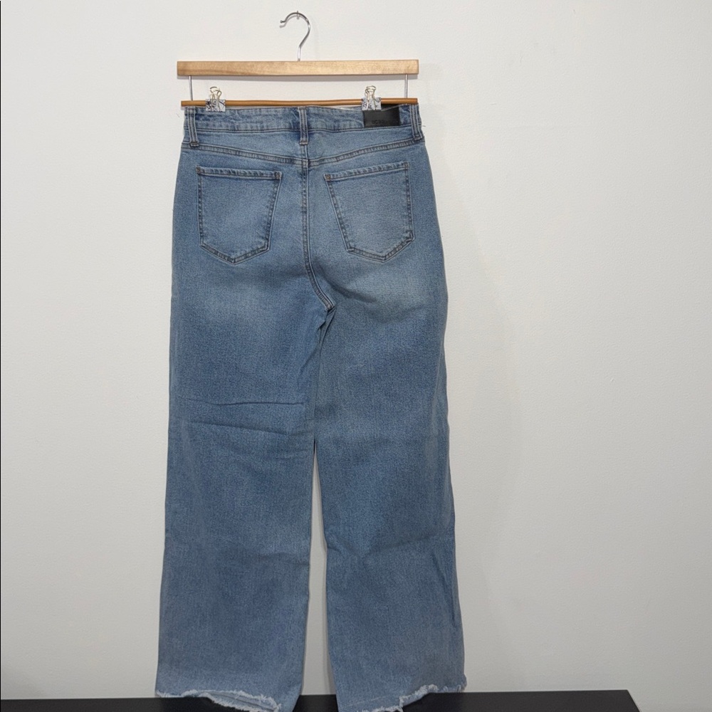 BCBGeneration Light Blue Wide Leg Jeans. - Picture 2 of 6